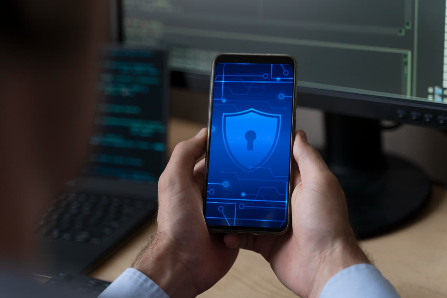 El futuro de la seguridad digital: QuantumPhone y Quantum iPhone Ultra, la evolución de la tecnología cuántica y post-cuántica